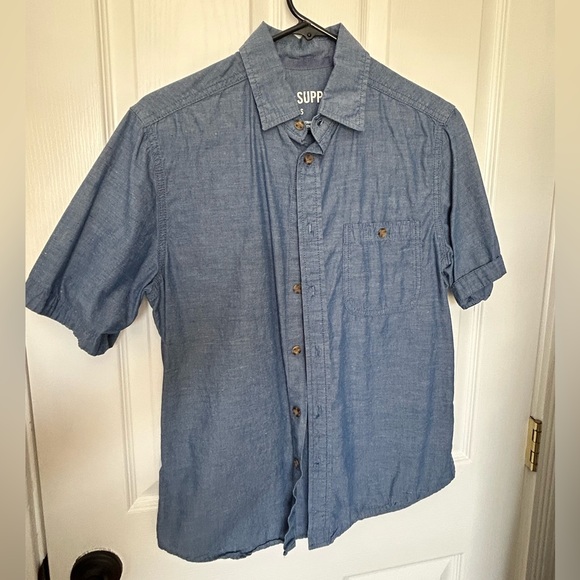 Mossimo retro classic light wash denim button down shirt ... L